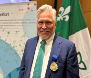 Dr Bernard Leduc
